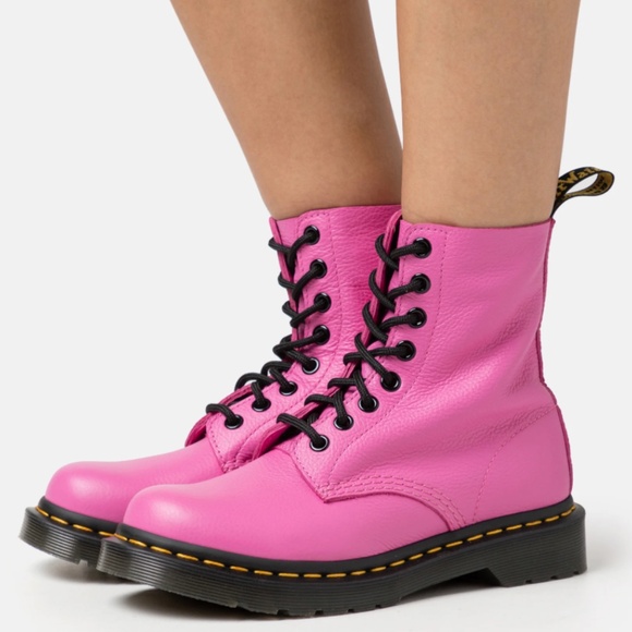 Dr. Martens 1460 Pascal Virginia Leather Boots Thrift Pink - Picture 1 of 12